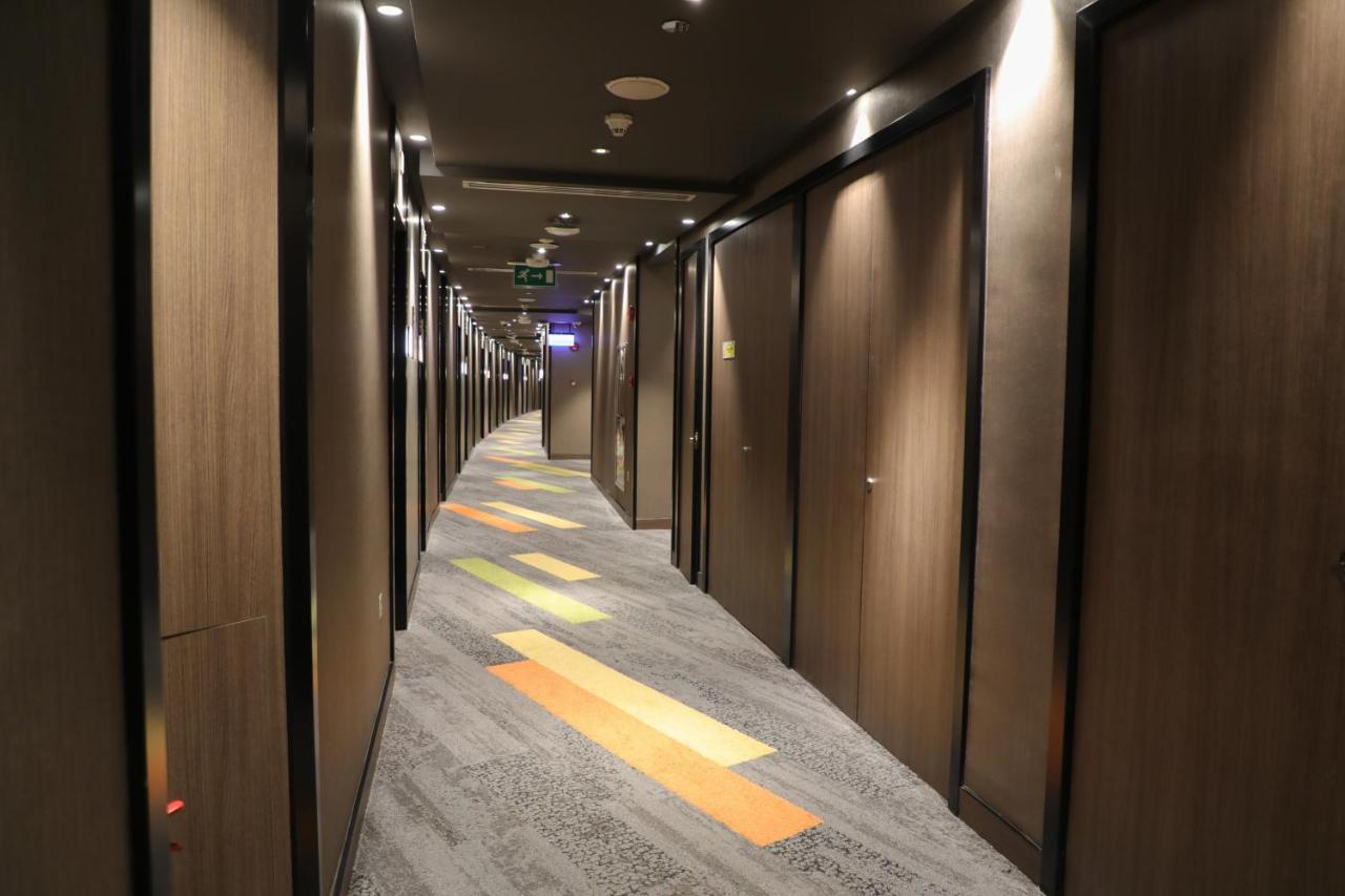 Abu Dhabi Airport Hotel T1 International Departures エクステリア 写真