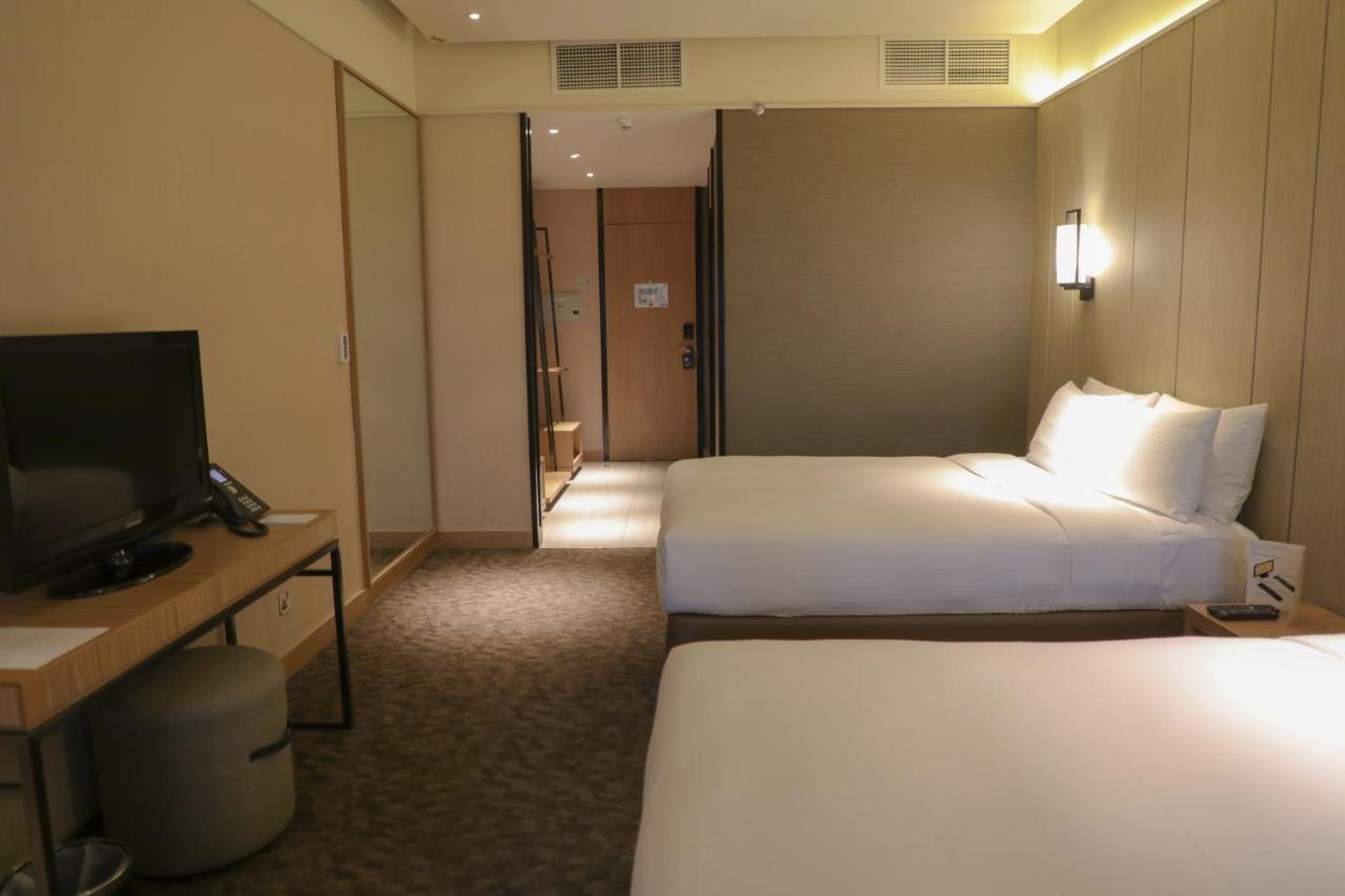 Abu Dhabi Airport Hotel T1 International Departures エクステリア 写真