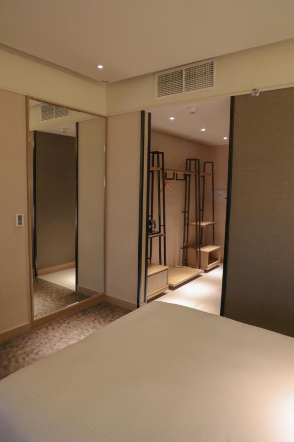 Abu Dhabi Airport Hotel T1 International Departures エクステリア 写真